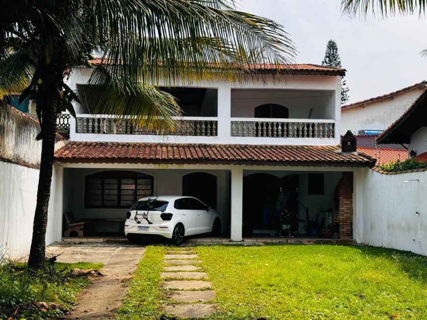 Sobrado frente mara para venda com 4 quartos em Jardim Regina - Itanhaém - SP