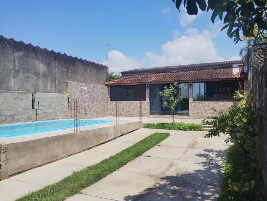 Casa em Itanhaém: Conforto e Localização Privilegiada!