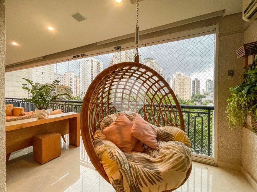 Maravilhoso Apartamento com 251mts , 03 suites e 04 vagas de garagem .