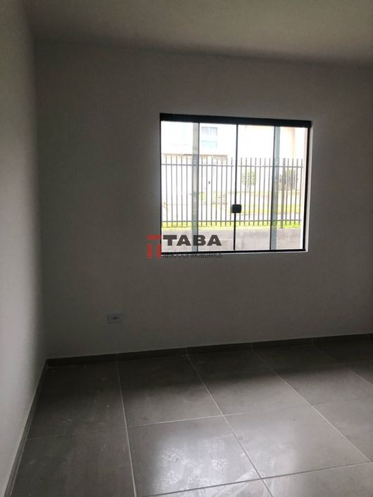 Casa térrea a venda no Atuba