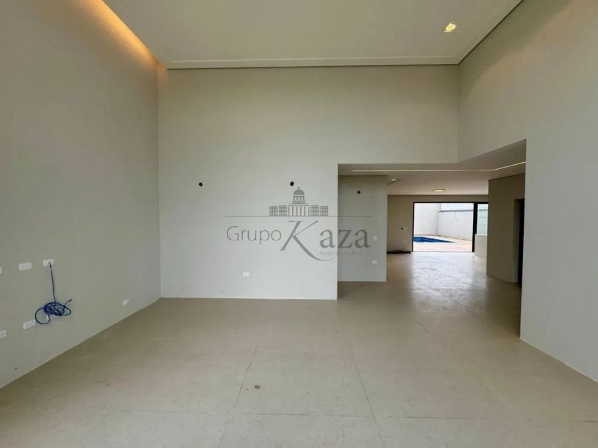Oportunidade - Casa em Condomínio - Residencial EcoPark Bourbon - Caçapava - 3 Dormitórios - Suítes