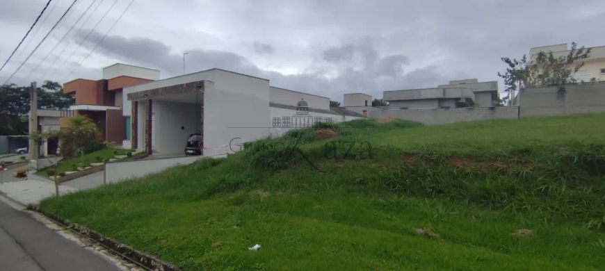 Terreno Condomínio em Caçapava