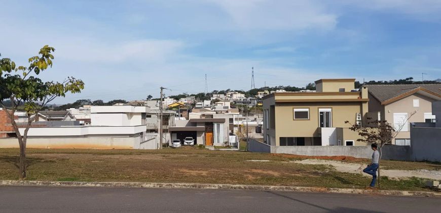 Imóvel para venda tem 300 metros quadrados em Condomínio Terras do Vale - Caçapava - SP