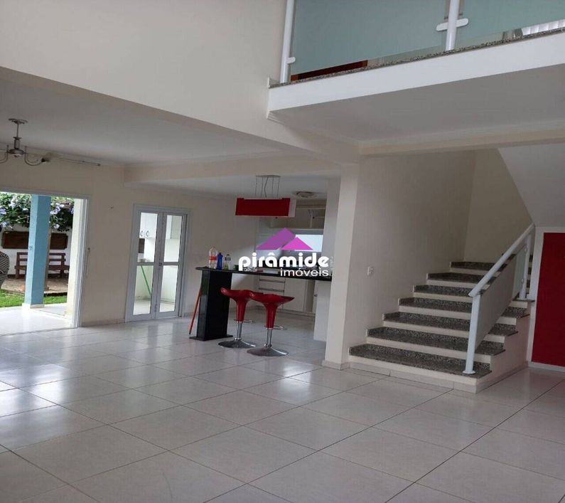 Casa com 3 dormitórios à venda, 178 m² por R$ 900.000 - Condomínio Terras do Vale - Caçapava/SP.