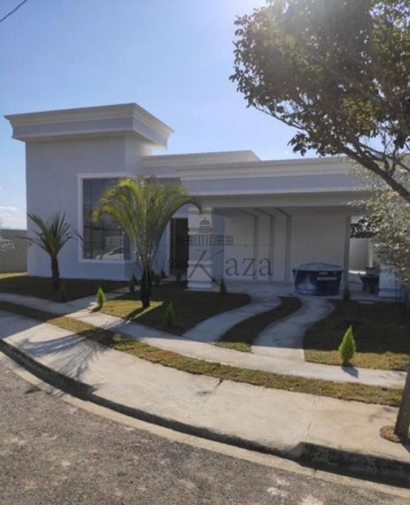 Casa/Condomínio - Jardim Terras do Vale - 3 dormitórios - 175m²