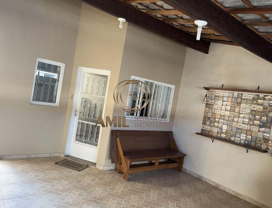 Casa térrea / 02 dormitórios / Residencial Esperança / 125 m² de área construída