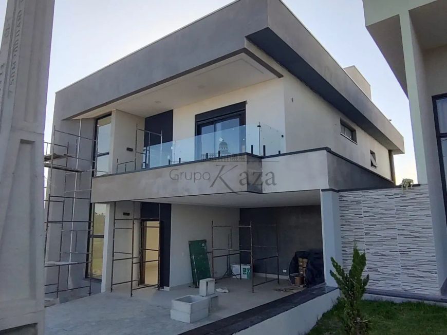 Casa Condomínio Em Construção - Caçapava - Condomínio Santa Mônica - 3 Suítes - 211m².