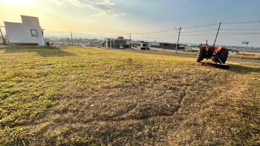 Oportunidade - Terreno em Condomínio - Condomínio Santa Mônica - Caçapava - 500,12m²