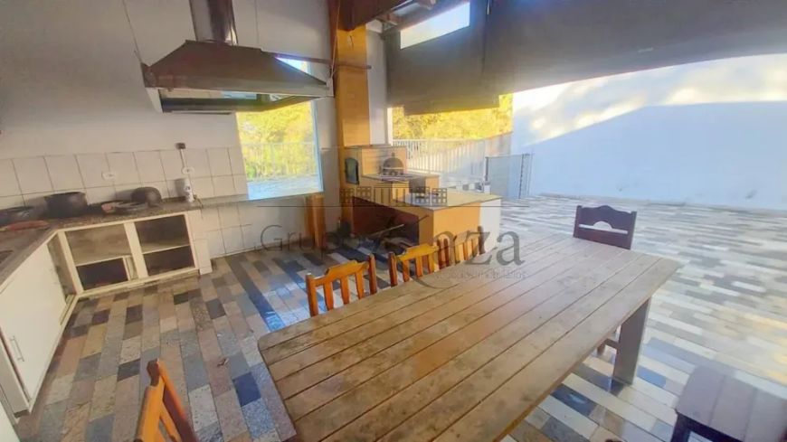 Casa - Residencial - Comercial - Bairro Sape - Parque Residencial Maria Elmira - Caçapava - 1.300m²