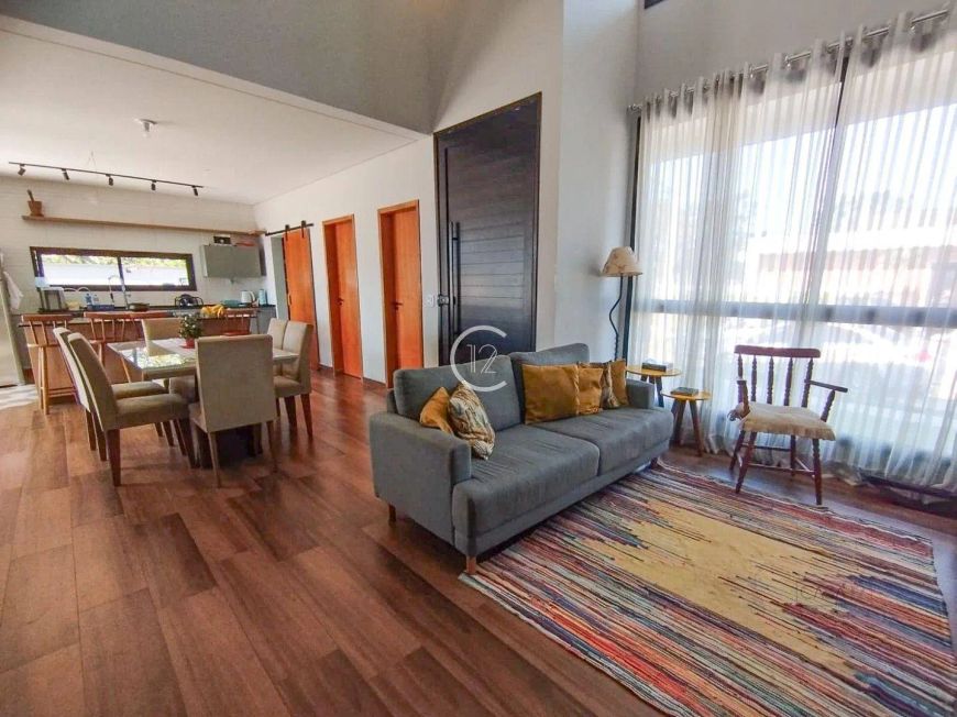Casa térrea com 4 suítes à venda, 215 m² por R$ 1.300.000 - Condomínio Terras do Vale - Caçapava/SP