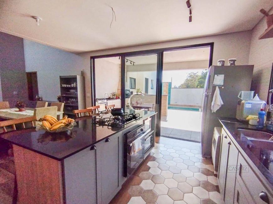 Casa térrea com 4 suítes à venda, 215 m² por R$ 1.300.000 - Condomínio Terras do Vale - Caçapava/SP