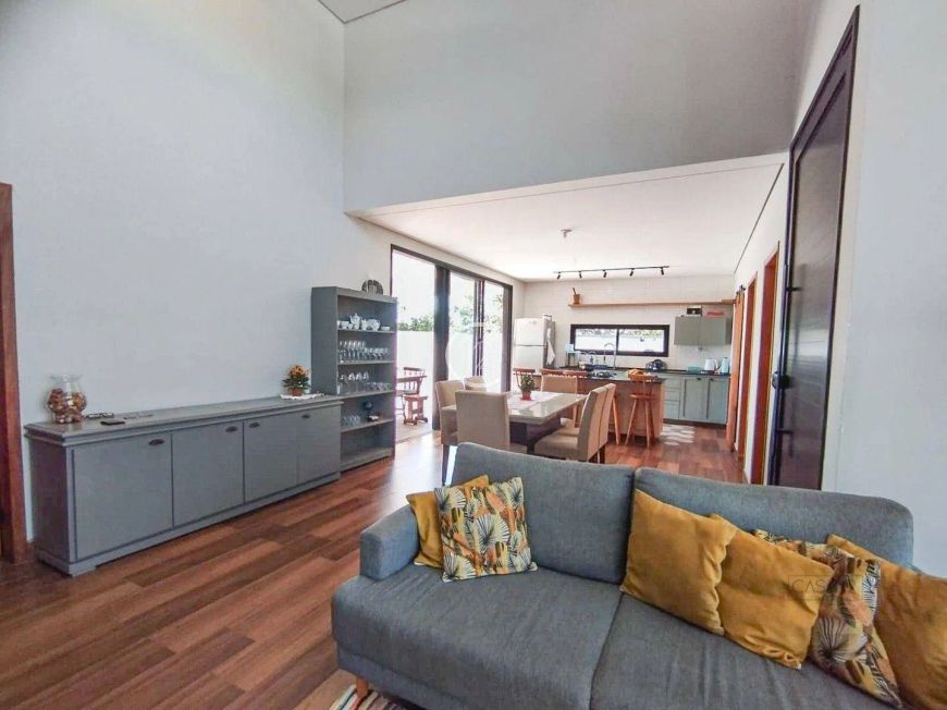 Casa térrea com 4 suítes à venda, 215 m² por R$ 1.300.000 - Condomínio Terras do Vale - Caçapava/SP