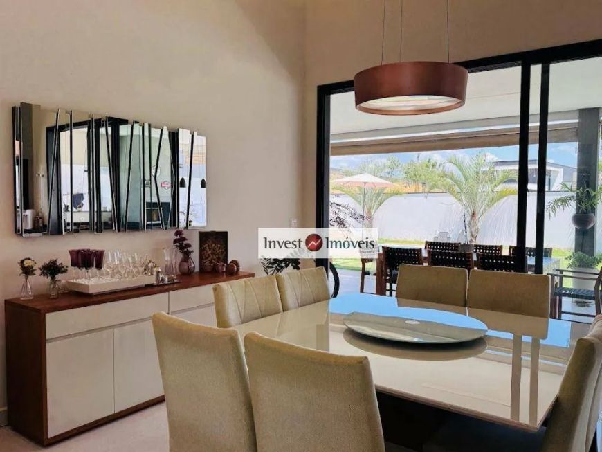 Casa Térrea Elegante com 3 quartos e piscina no Condomínio Terras do Vale
