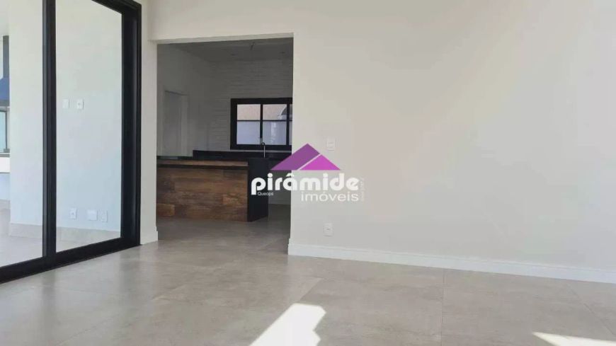Casa com 3 dormitórios à venda, 215 m² por R$ 1.350.000 - Condomínio Terras do Vale - Caçapava/SP/