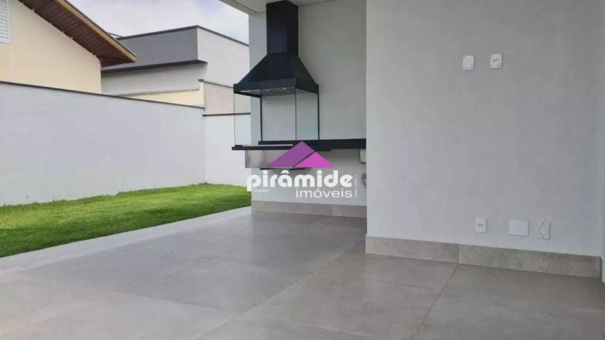 Casa com 3 dormitórios à venda, 215 m² por R$ 1.350.000 - Condomínio Terras do Vale - Caçapava/SP/