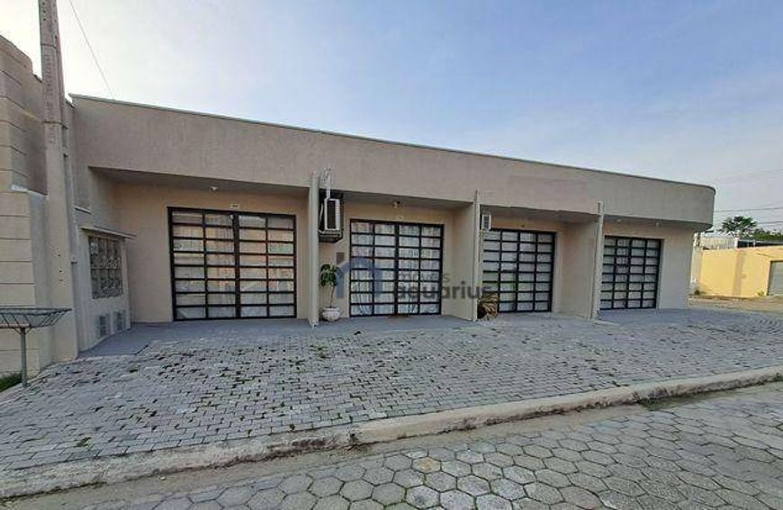 Ponto à venda, 185 m² por R$ 715.000,00 - Village das Flores - Caçapava/SP