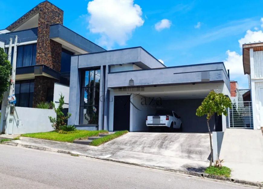 Casa Condomínio - Caçapava - Condomínio Terras do Vale - 3 Dormitórios - 300m².