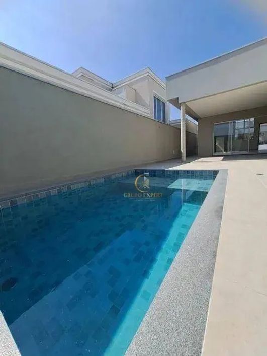 Casa térrea 150 m² 3 quartos a venda em condomínio fechado de Caçapava SP!