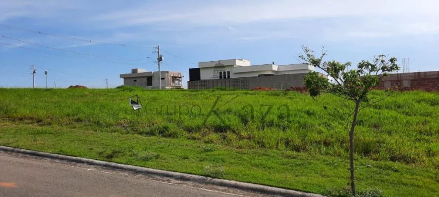 Terreno Condomínio em Caçapava