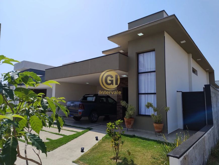 CASA TÉRREA PARA VENDA 3 QUARTOS , 1 SUITE, 4 VAGAS DE GARAGEM,PLANEJADOS NO IMOVEL, CONDOMINIO FECH