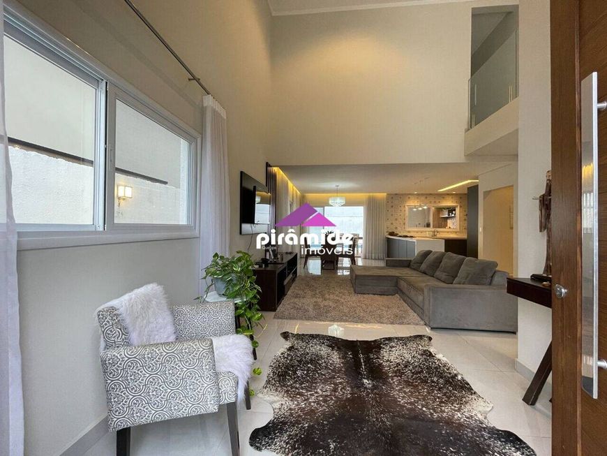 Casa com 3 dormitórios à venda, 240 m² por R$ 1.500.000 - Condomínio Terras do Vale - Caçapava/SP