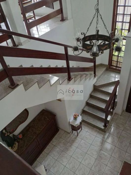 Sobrado com 3 dormitórios à venda, 250 m² por R$ 1.600.000,00 - Vila São João - Caçapava/SP