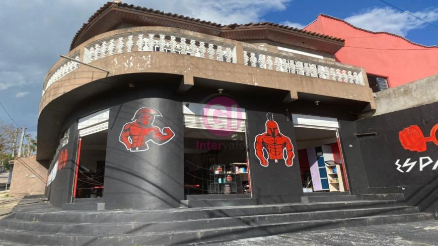 Sobrado Com Ponto Comercial - Nova Caçapava