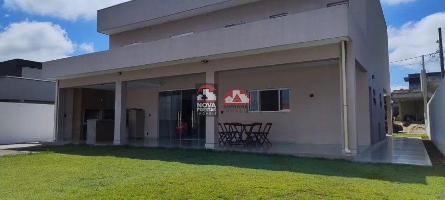 Venda ? Sobrado no Condomínio Ecopark em Caçapava