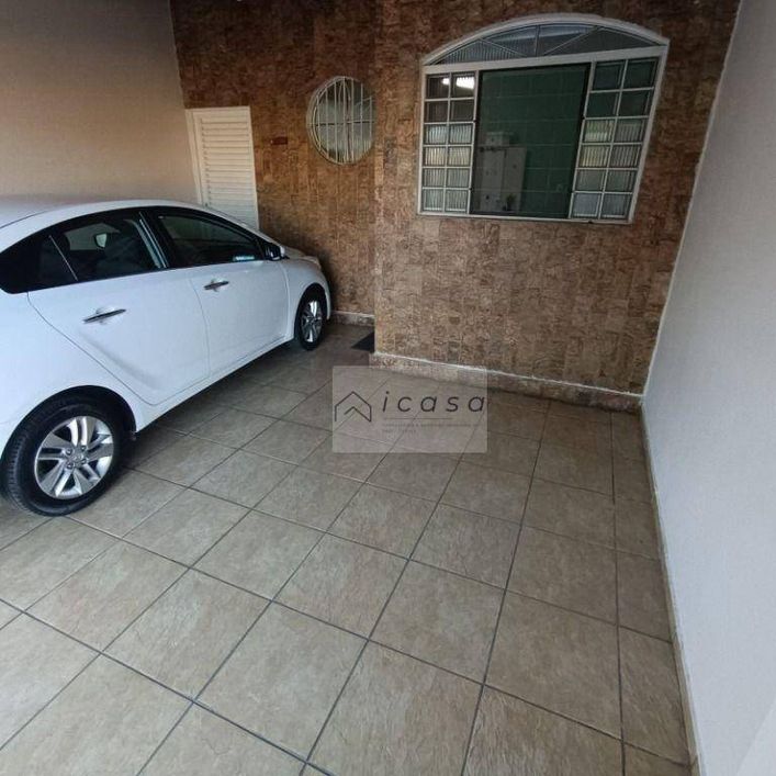 Casa com 2 dormitórios à venda, 117 m² por R$ 376.300,00 - Vila Naly - Caçapava/SP