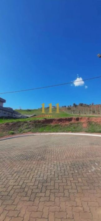 Terreno no Condomínio Terras de Santa Mariana, com 1849m²