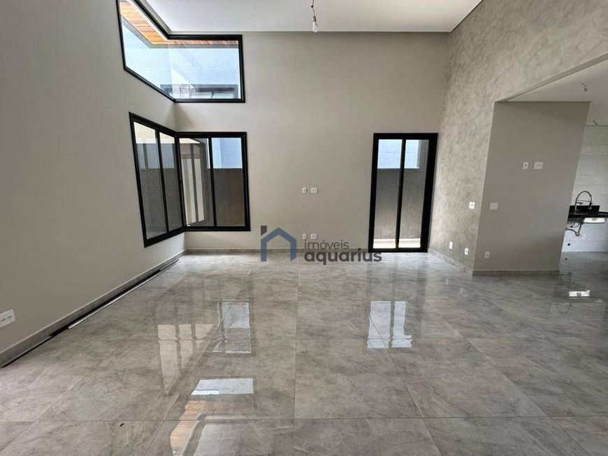Casa com 3 dormitórios à venda, 150 m² por R$ 1.150.000,00 - Condomínio Terras do Vale - Caçapava/SP