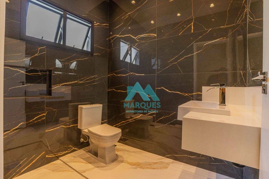 CASA INTELIGENTE E MODERNA EM CONDOMÍNIO FECHADO