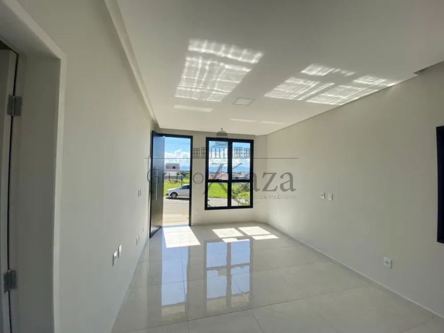 Casa Condomínio - Caçapava - Malibu Residencial - 3 Dormitórios - 180,52m².