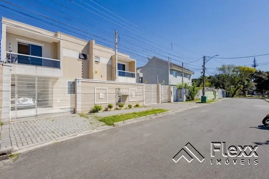 Sobrado com 3 dormitórios à venda, 115 m² por R$ 660.000,00 - Cajuru - Curitiba/PR