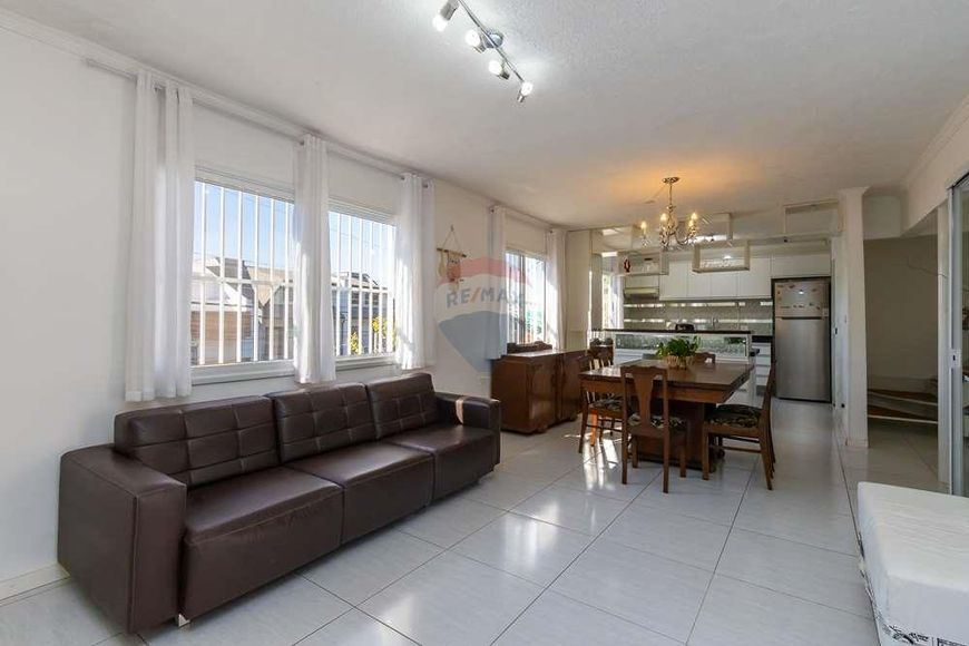 Casa à venda bairro São Lourenço 4 quartos.