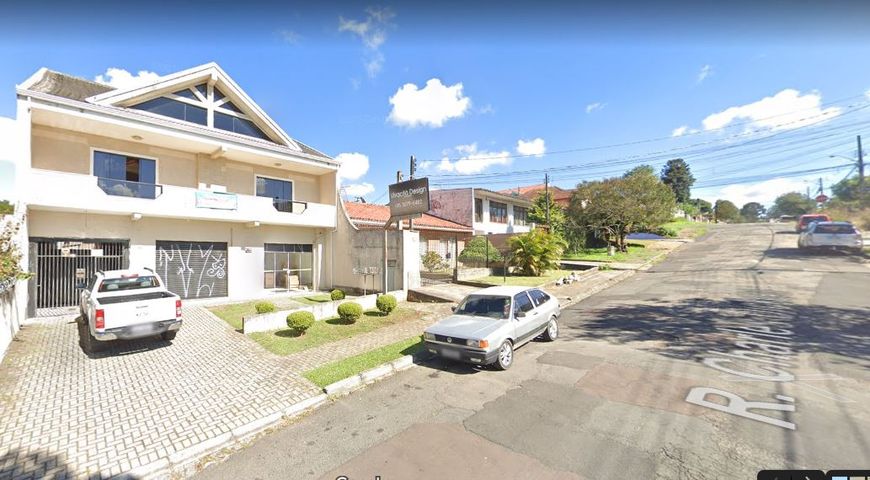 Sobrado, Imóvel Comercial e Residencial com 554m² 03 dorm 02 Suites à Venda - No Abranches.