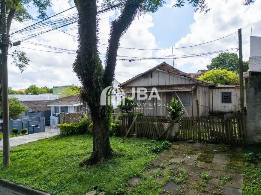 Terreno em ótima localização no Portão - 340m²