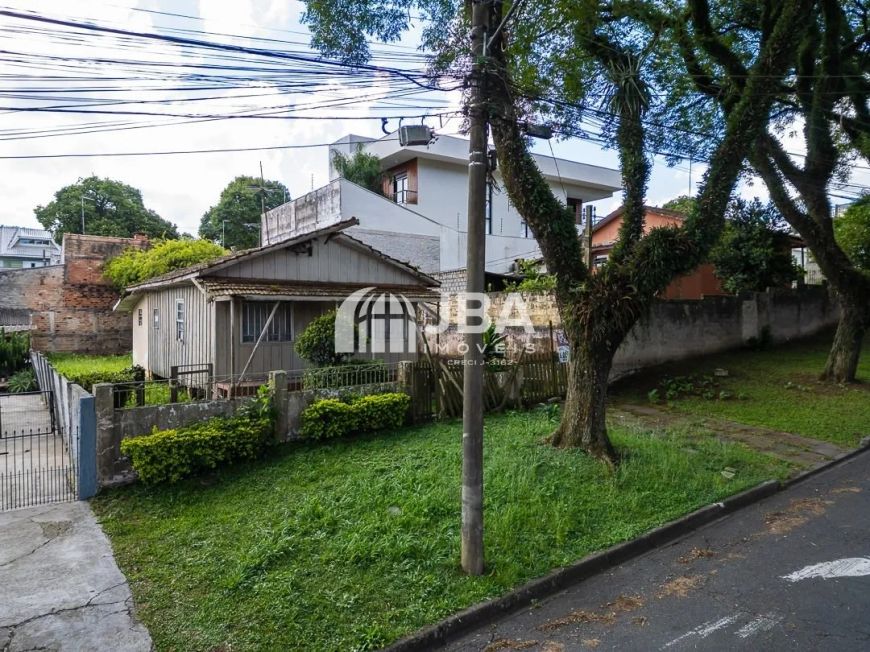 Terreno em ótima localização no Portão - 340m²