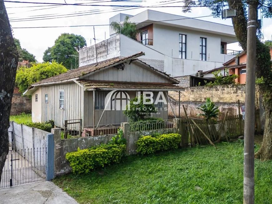 Terreno em ótima localização no Portão - 340m²