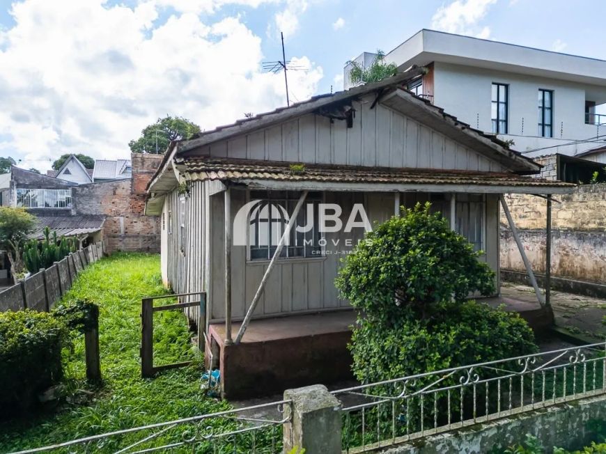 Terreno em ótima localização no Portão - 340m²