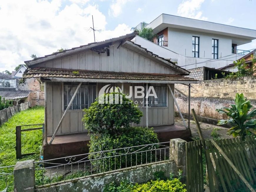 Terreno em ótima localização no Portão - 340m²