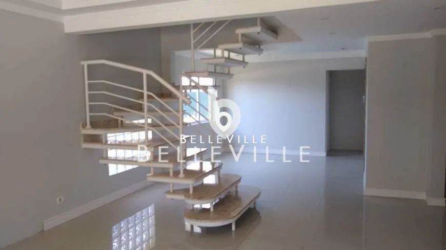Casa com 5 dormitórios à venda, 300 m² por R$ 2.350.000,00 - Pinheirinho - Curit