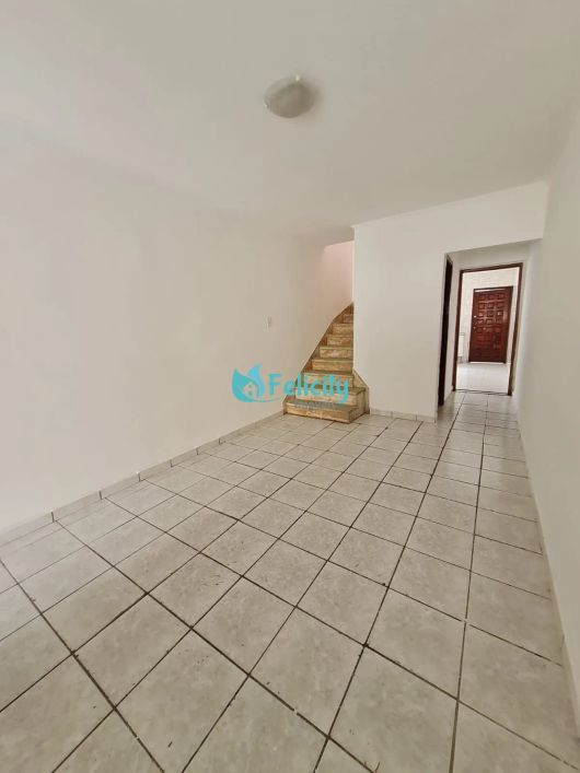 Sobrado com 2 dorms, 1 vaga, 100m2 no Jardim Vista Linda
