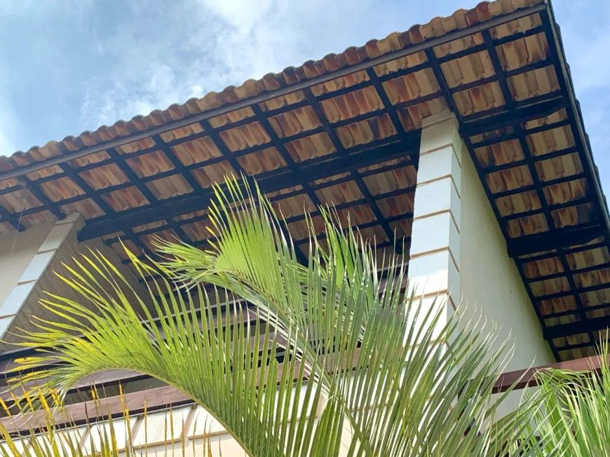 Casa tipo para venda com 4 quartos, sendo 1 suíte, 220m²