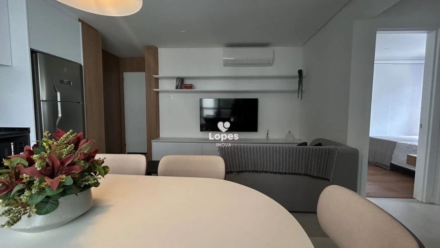 Imóvel para venda possui 78 metros quadrados com 3 quartos em Portão - Curitiba - PR