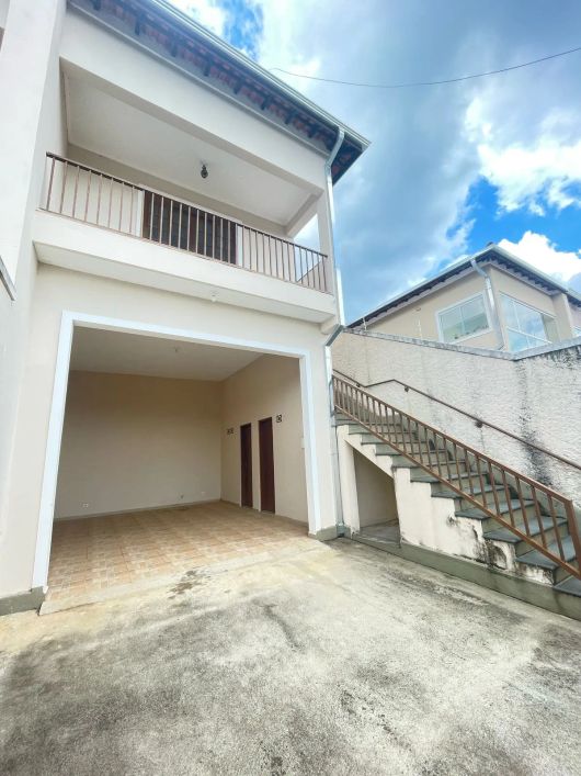 LINDA Casa em Mailasqui São Roque