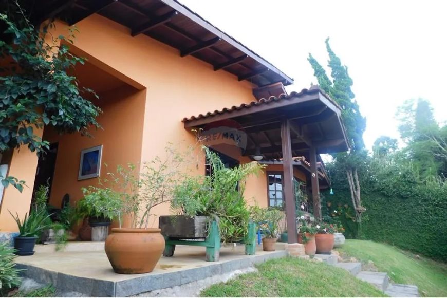 Casa de Condomínio à Venda em São Roque