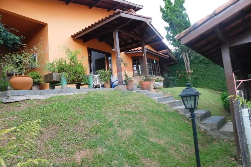 Casa de Condomínio à Venda em São Roque