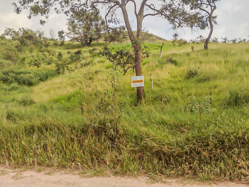 Imóvel para venda tem 1198 metros quadrados em Recanto das Acácias - São Roque - SP
