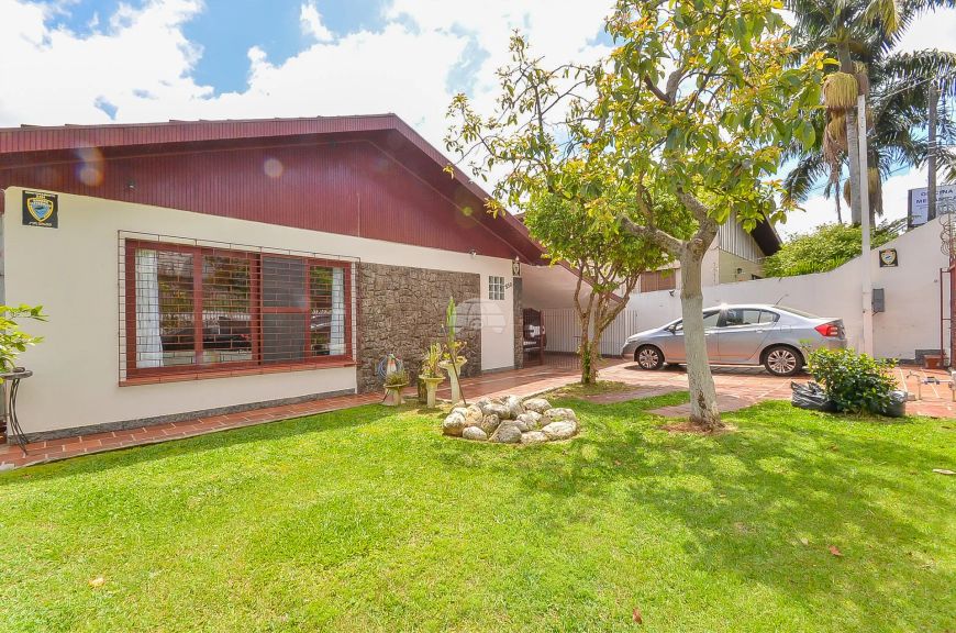 Imóvel para venda com 4 quartos sendo 1 Suíte em Prado Velho - Curitiba - PR